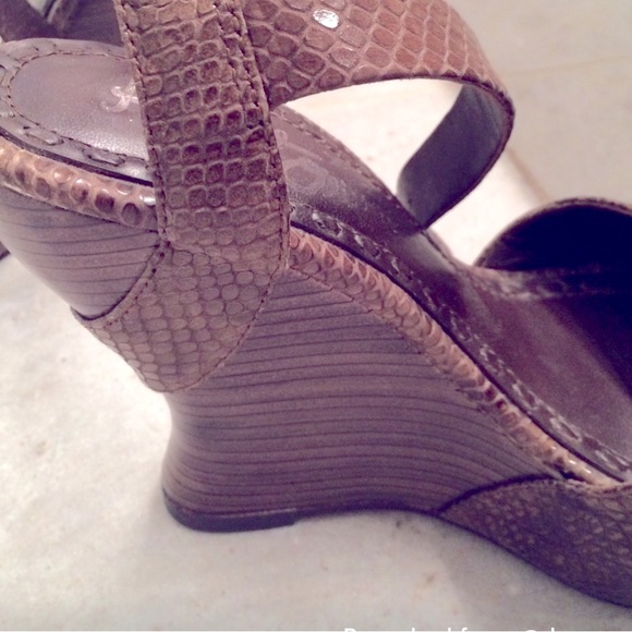 Alice + Olivia brown snakeskin print platform wedges needs sole - repair 🟥 - Picture 2 of 3